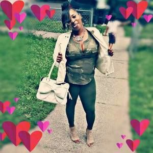 Meet your Posher, Yasmina